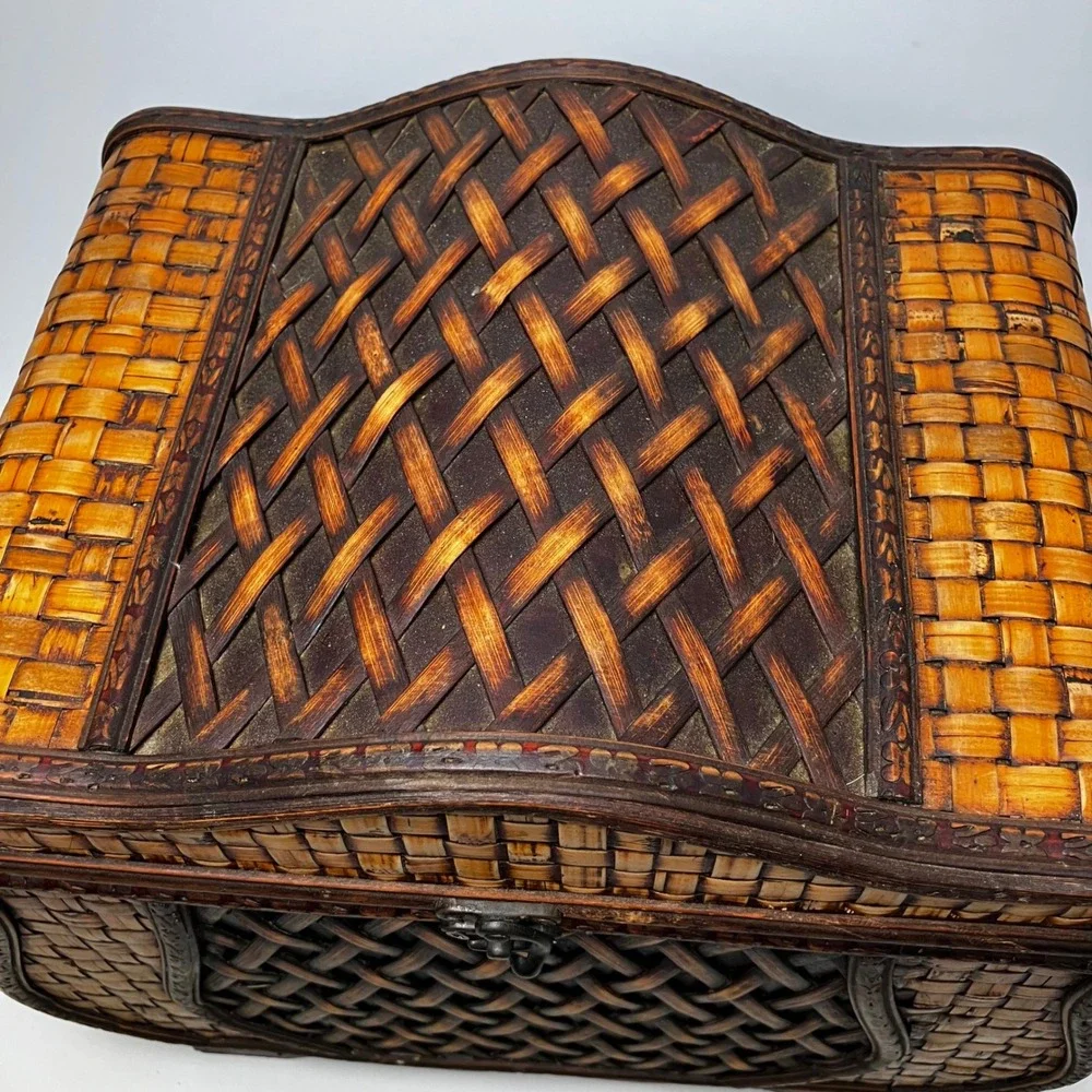 Vintage Woven Wicker Rattan Wood Storage Trunk Chest Brown Boho Decorative Box